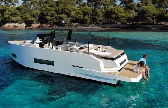 Motorboat De Antonio Yachts D42 1050hp