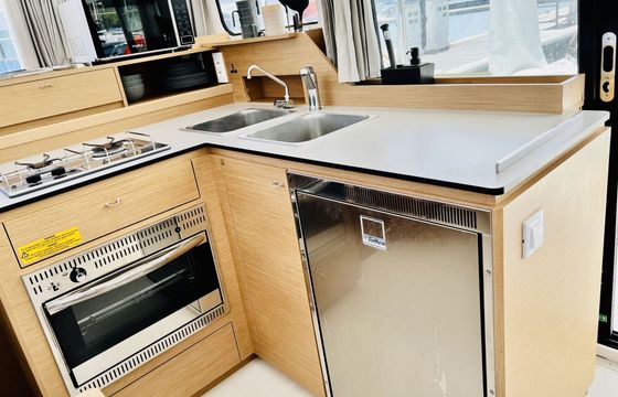 Catamaran Excess 11 11m