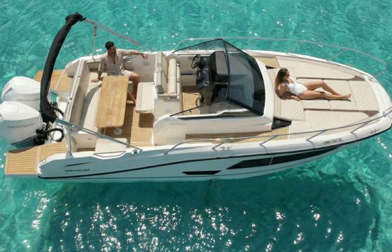 Motorboat Quicksilver Activ 875 Sundeck 450hp