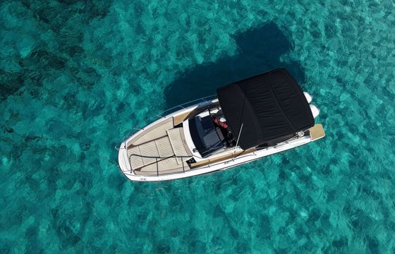 Motorboat Quicksilver Activ 875 Sundeck 450hp