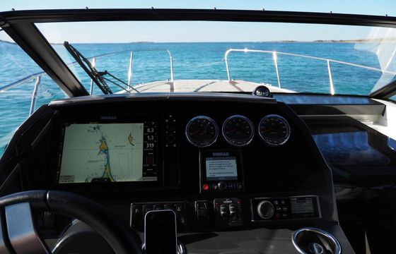 Motorboat Quicksilver Activ 875 Sundeck 450hp