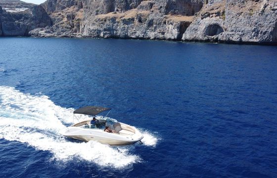 Motorboat Sea Ray 260 Sundeck 320hp
