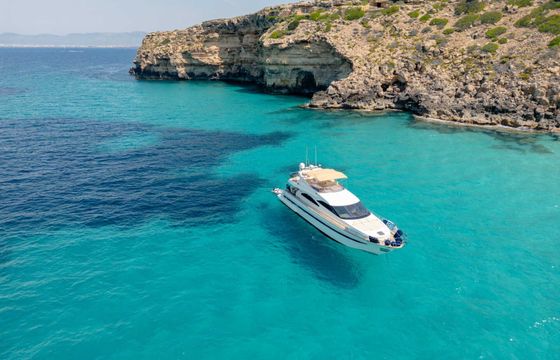 Motor yacht Astondoa 72 2400hp