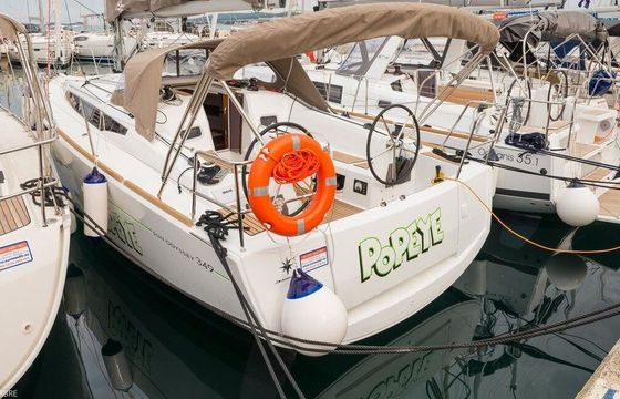 Sailboat JEANNEAU SUN ODYSSEY 349 10.34m