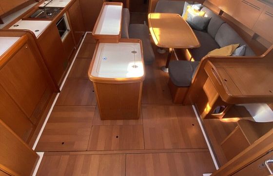 Sailboat Beneteau Cyclades 50.4 15.24m