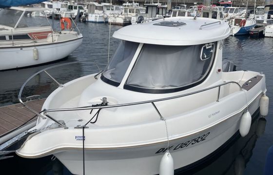 Motorboat Quicksilver 580 Pilothouse 100hp