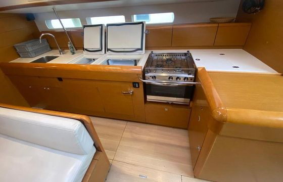 Sailboat Jeanneau Sun Odyssey 519 14.98m
