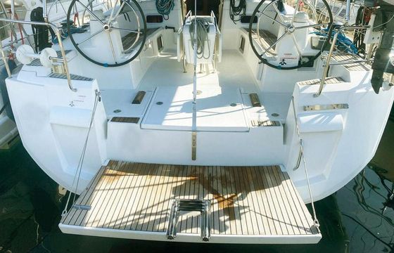 Sailboat Jeanneau Sun Odyssey 519 14.98m