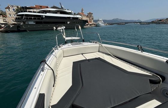 Motorboat Arrow Abaris 23 300hp