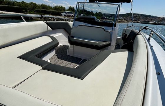 Motorboat Arrow Abaris 23 300hp