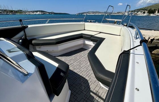 Motorboat Arrow Abaris 23 300hp