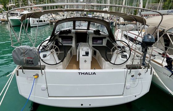 Sailboat Jeanneau Sun Odyssey 410 12.35m