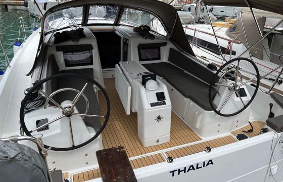 Sailboat Jeanneau Sun Odyssey 410 12.35m