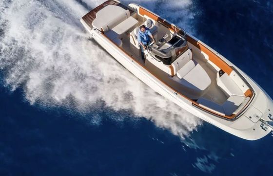 Motorboat Invictus 280 SX exclusive 350hp