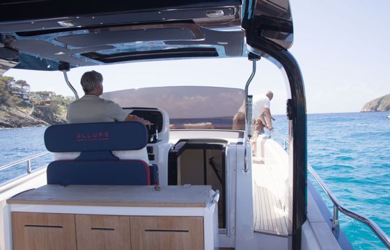 Motorboat Italyure 38 Sport 700hp