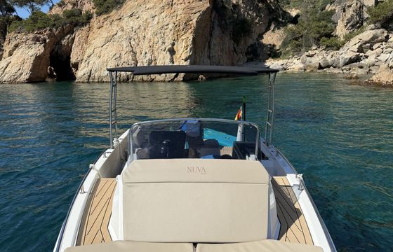 Motorboat Nuva Yachts M8 Cabin 225hp