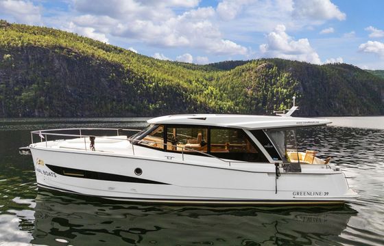 Motorboat Greenline Yachts 39 68hp