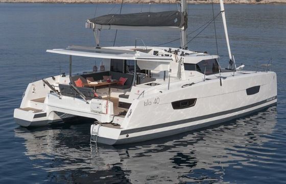 Catamaran Fountaine Pajot Isla 40 11.73m