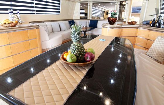 Motor yacht ABSOLUTE Superphantom 85+ 2400hp