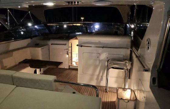 Motorboat Ferretti Altura 50 750hp