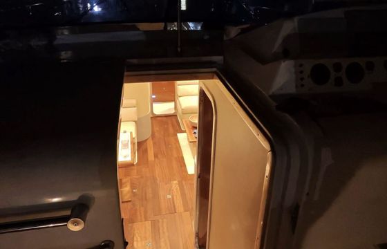 Motorboat Ferretti Altura 50 750hp