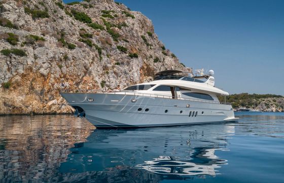 Motor yacht Canados 86 2800hp