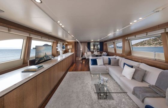 Motor yacht Canados 86 2800hp