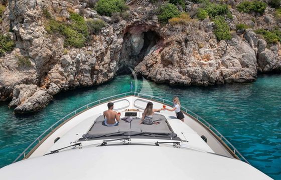 Motor yacht Canados 86 2800hp