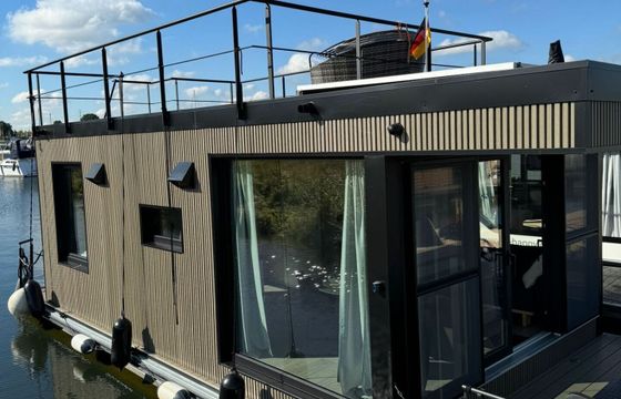 Houseboat Custom XL plus 2hp