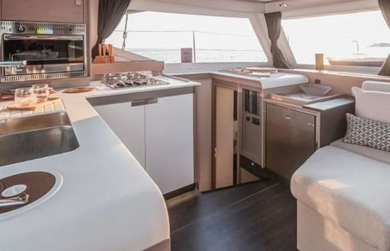 Catamaran Fountaine Pajot Fountaine Pajot Isla 40 - 4 + 1 cab. 11m