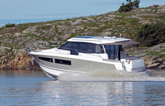 Motorboat Jeanneau NC 260hp