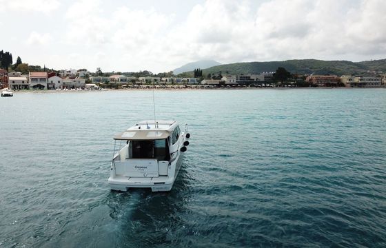 Motorboat Jeanneau NC 260hp
