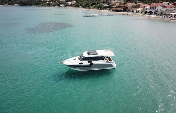 Motorboat Jeanneau NC 260hp