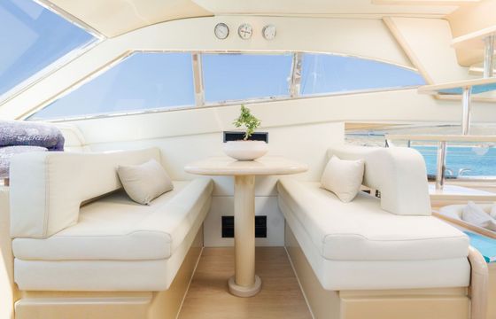 Motor yacht Ferretti 53 1320hp