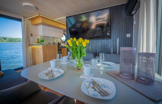 Houseboat WOMA D13