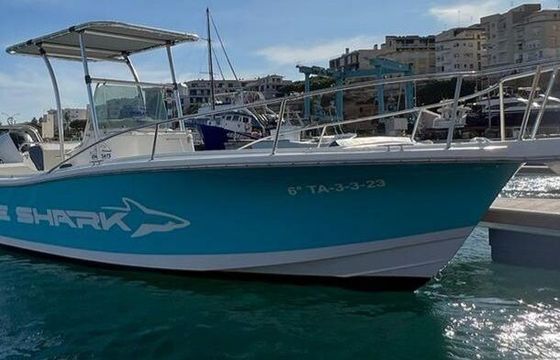Motorboat White shark 225cc 225hp