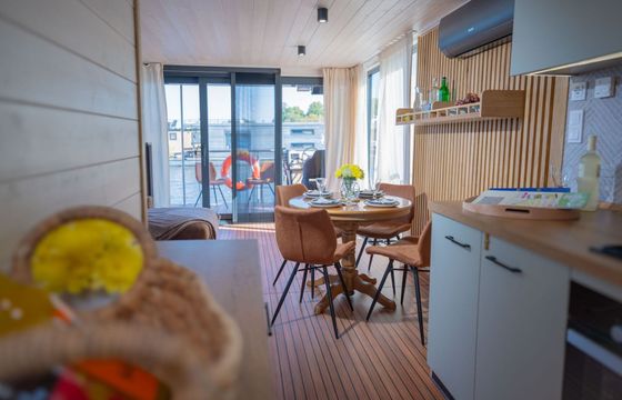 Houseboat WOMA D13
