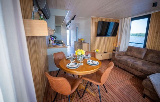 Houseboat WOMA D13