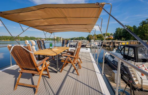 Houseboat WOMA D13