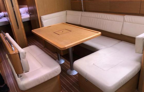 Sailboat Jeanneau Sun Odyssey 49 Ds 14.98m