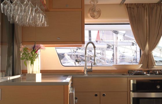 Catamaran Lagoon 52 F 16m