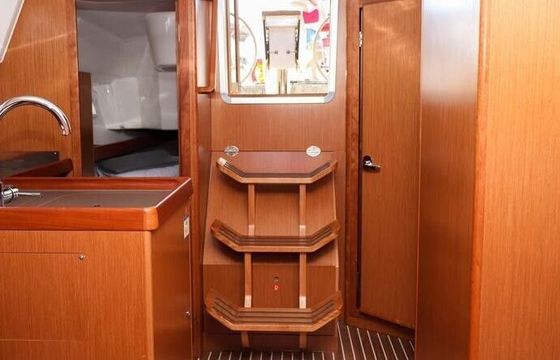Sailboat BAVARIA 34 CRUISER 10.7m