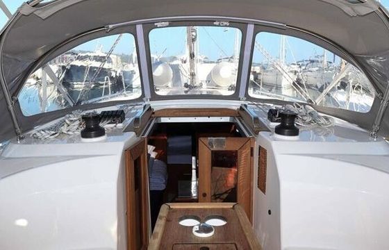 Sailboat BAVARIA 34 CRUISER 10.7m