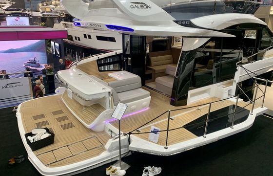 Motorboat Galeon Yachts 440 fly 700hp