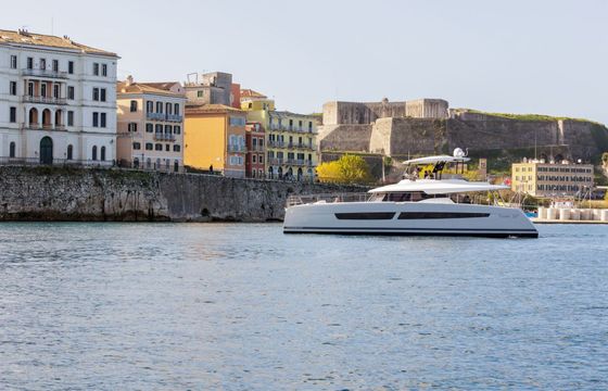 Catamaran Fountaine Pajot POWER 67 20m