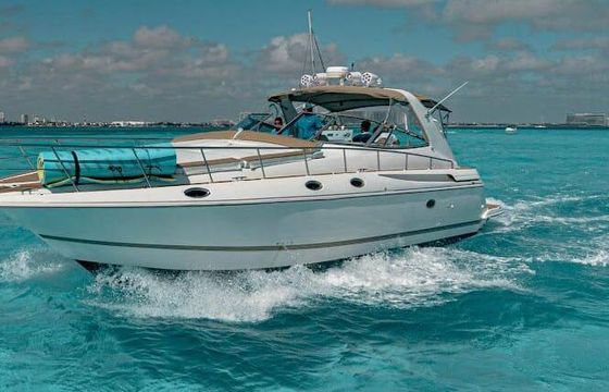 Motorboat Cruiser Sport 300hp