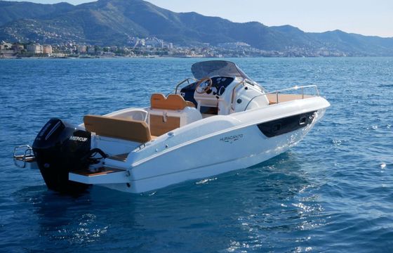 Motorboat Prua al vento Huracan 7.0 200hp