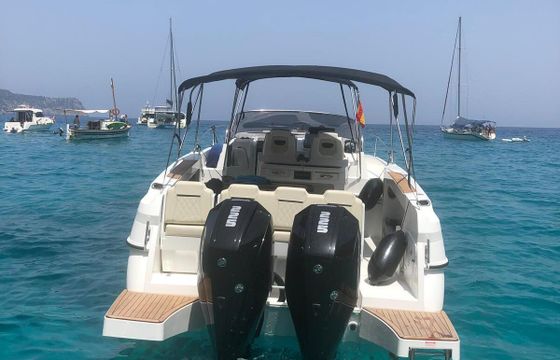 Motorboat Karnic SL800 450hp