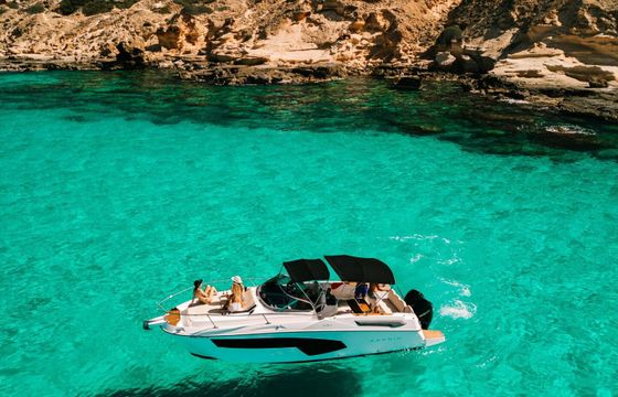 Motorboat Karnic SL800 450hp