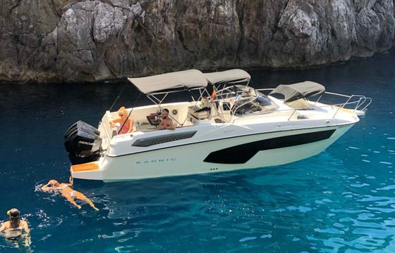 Motorboat Karnic SL800 450hp